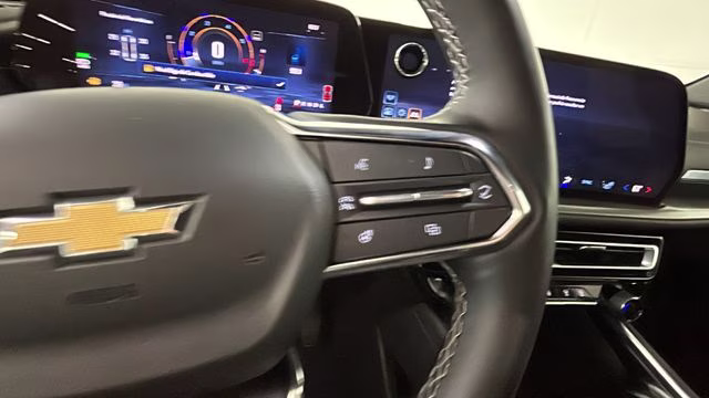 2024 Mosaic Black Metallic Chevrolet Traverse LS FWD SUV