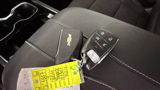 2024 Mosaic Black Metallic Chevrolet Traverse LS FWD SUV