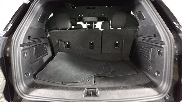 2024 Mosaic Black Metallic Chevrolet Traverse LS FWD SUV