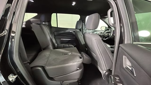2024 Mosaic Black Metallic Chevrolet Traverse LS FWD SUV