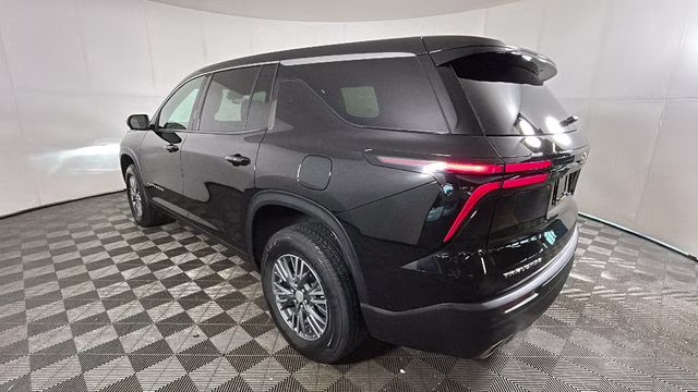 2024 Mosaic Black Metallic Chevrolet Traverse LS FWD SUV