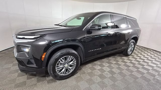 2024 Mosaic Black Metallic Chevrolet Traverse LS FWD SUV