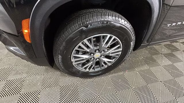 2024 Mosaic Black Metallic Chevrolet Traverse LS FWD SUV