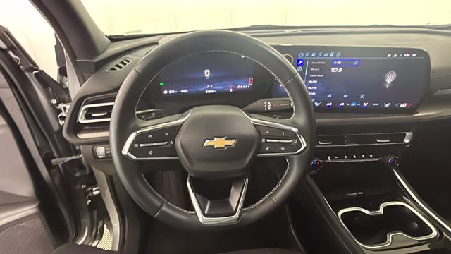 2025 Gray Chevrolet Traverse LT AWD SUV
