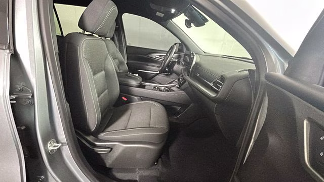 2025 Gray Chevrolet Traverse LT AWD SUV