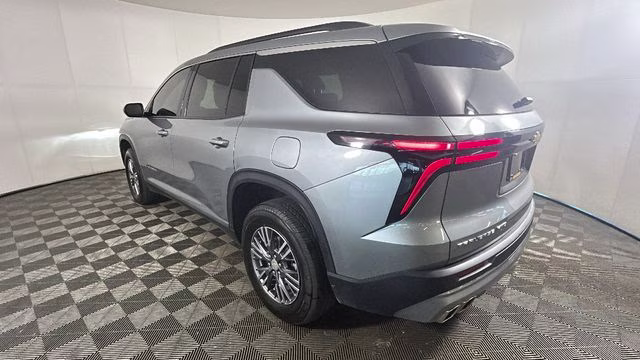 2025 Gray Chevrolet Traverse LT AWD SUV