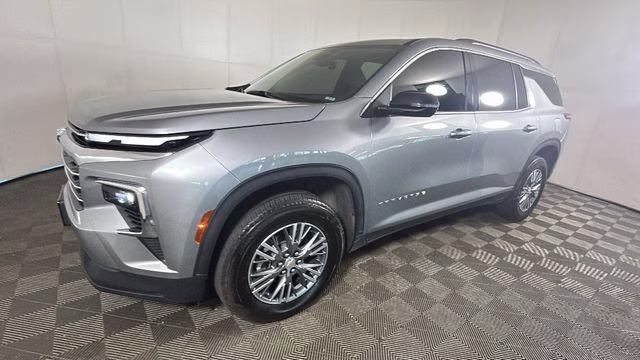2025 Gray Chevrolet Traverse LT AWD SUV