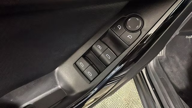 2025 Mosaic Black Metallic Chevrolet Equinox LT FWD SUV