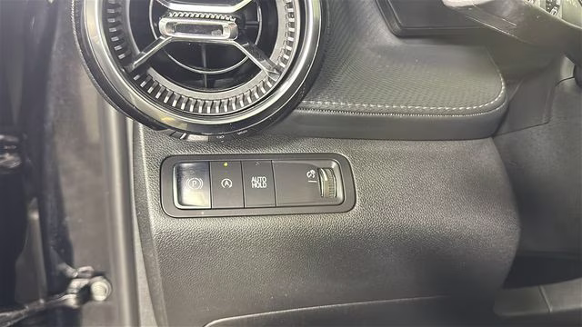 2025 Mosaic Black Metallic Chevrolet Equinox LT FWD SUV