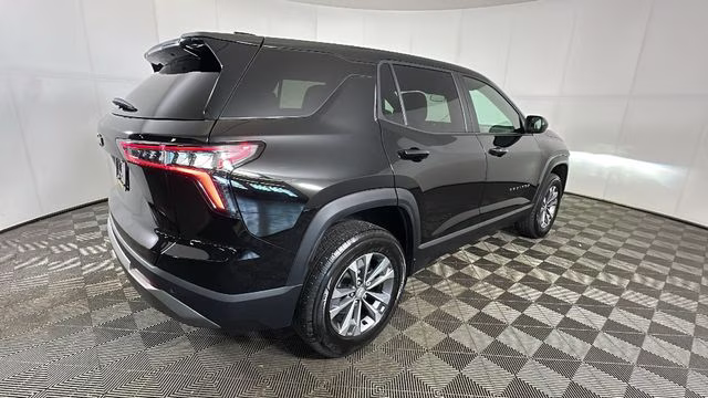 2025 Mosaic Black Metallic Chevrolet Equinox LT FWD SUV