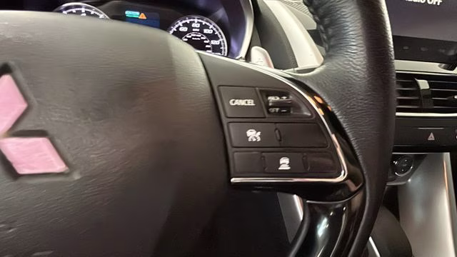 2025 White Mitsubishi Eclipse Cross SEL 4X4 SUV