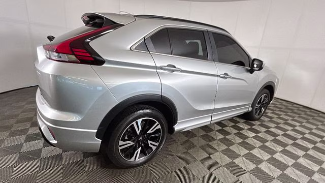 2025 White Mitsubishi Eclipse Cross SEL 4X4 SUV