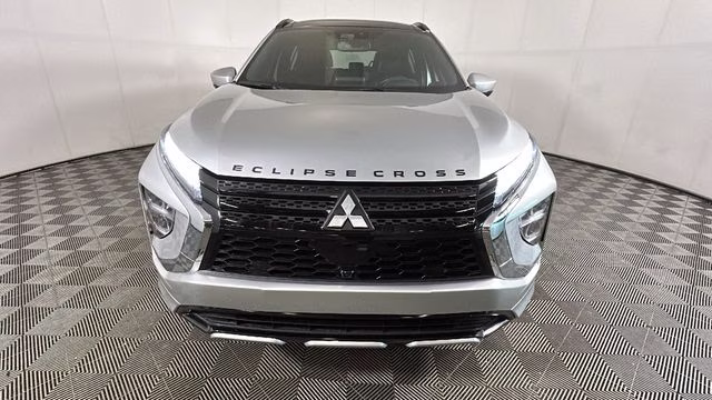 2025 White Mitsubishi Eclipse Cross SEL 4X4 SUV