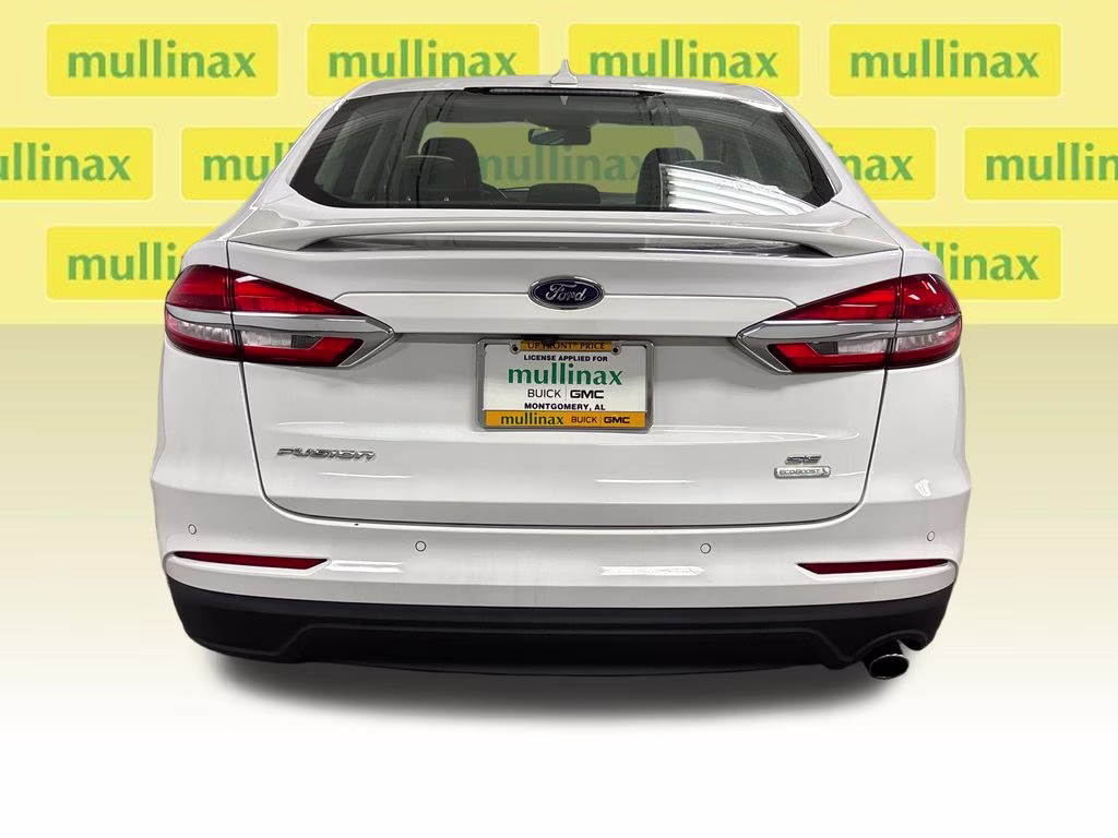 2020 Oxford White Ford Fusion SE FWD Sedan