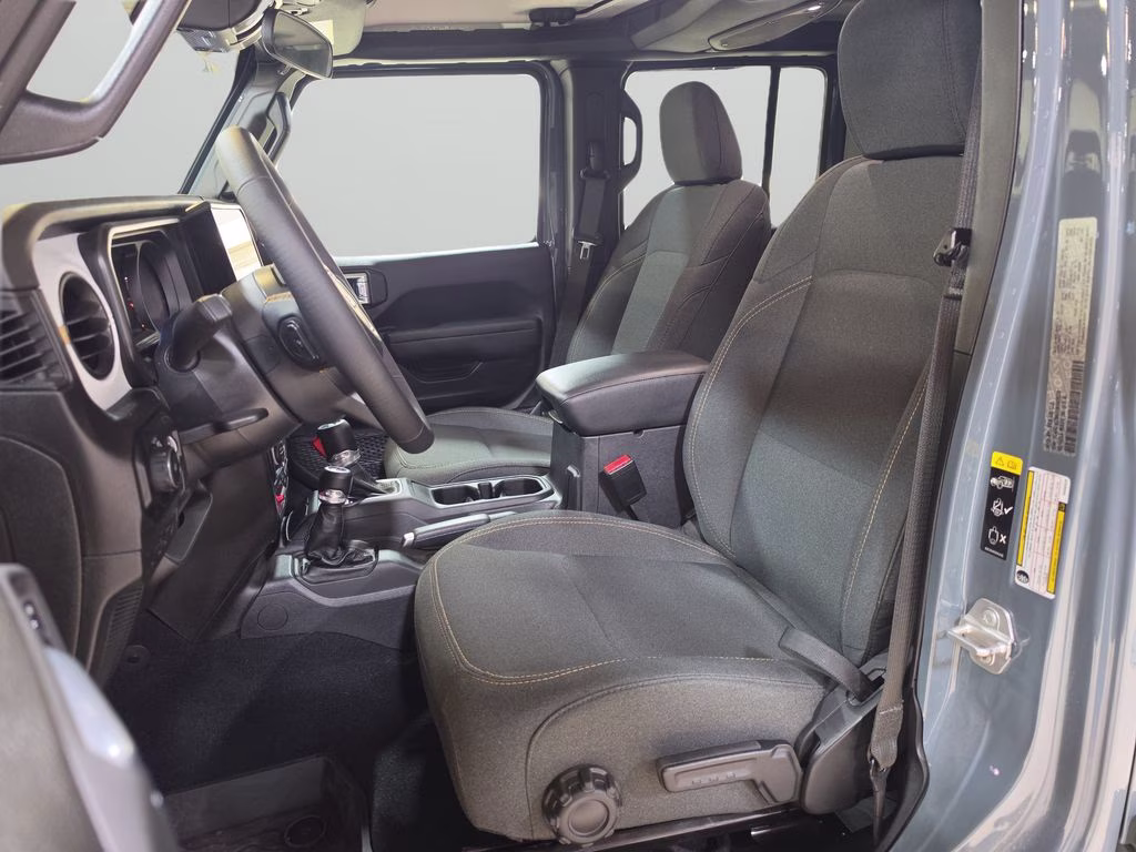 2024 Anvil Clear Coat Jeep Wrangler Sport 4X4 SUV