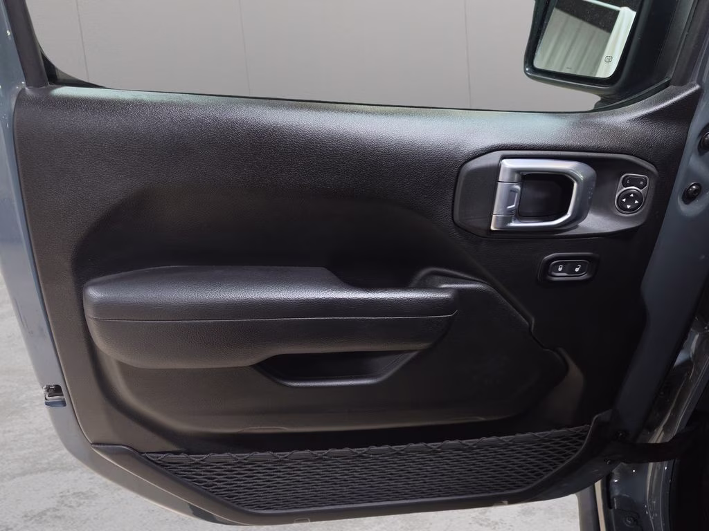 2024 Anvil Clear Coat Jeep Wrangler Sport 4X4 SUV