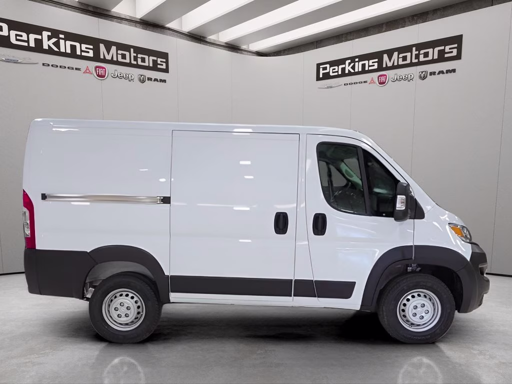 2026 Bright White Clearcoat Ram ProMaster 1500 Low Roof FWD Van