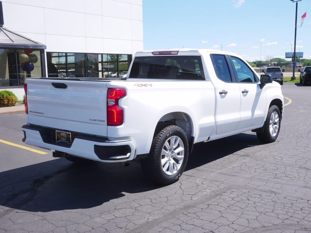 2020 Summit White Chevrolet Silverado 1500 Custom 4X4 Truck