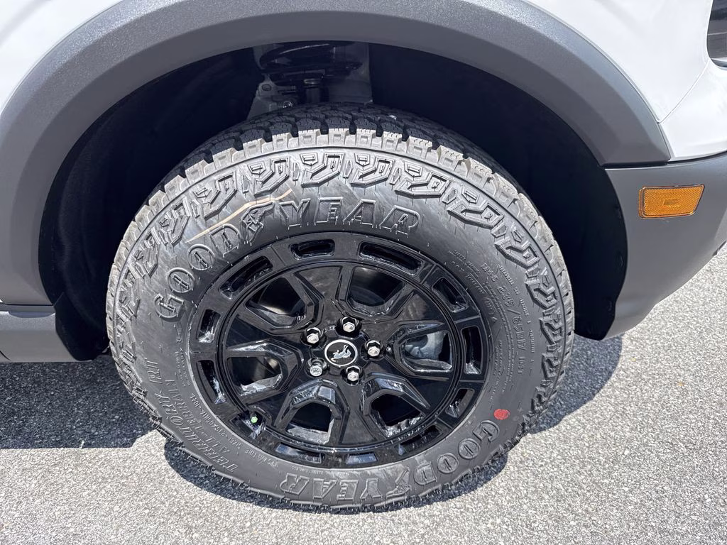 2026 Oxford White Ford Bronco Sport Badlands 4X4 SUV