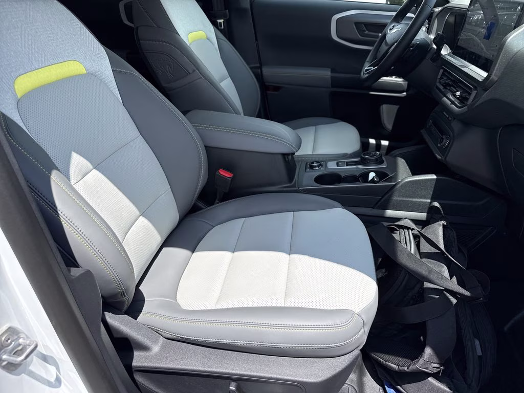 2026 Oxford White Ford Bronco Sport Badlands 4X4 SUV