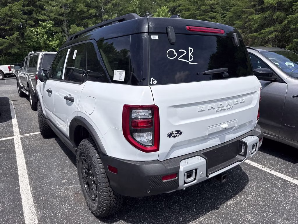 2026 Oxford White Ford Bronco Sport Badlands 4X4 SUV