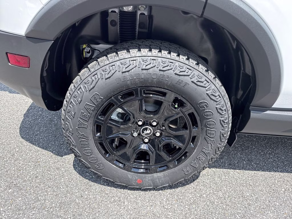 2026 Oxford White Ford Bronco Sport Badlands 4X4 SUV