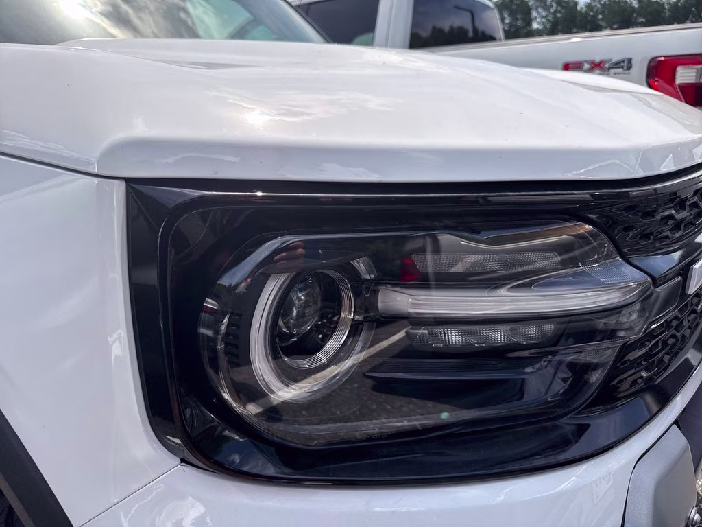 2026 Oxford White Ford Bronco Sport Badlands 4X4 SUV