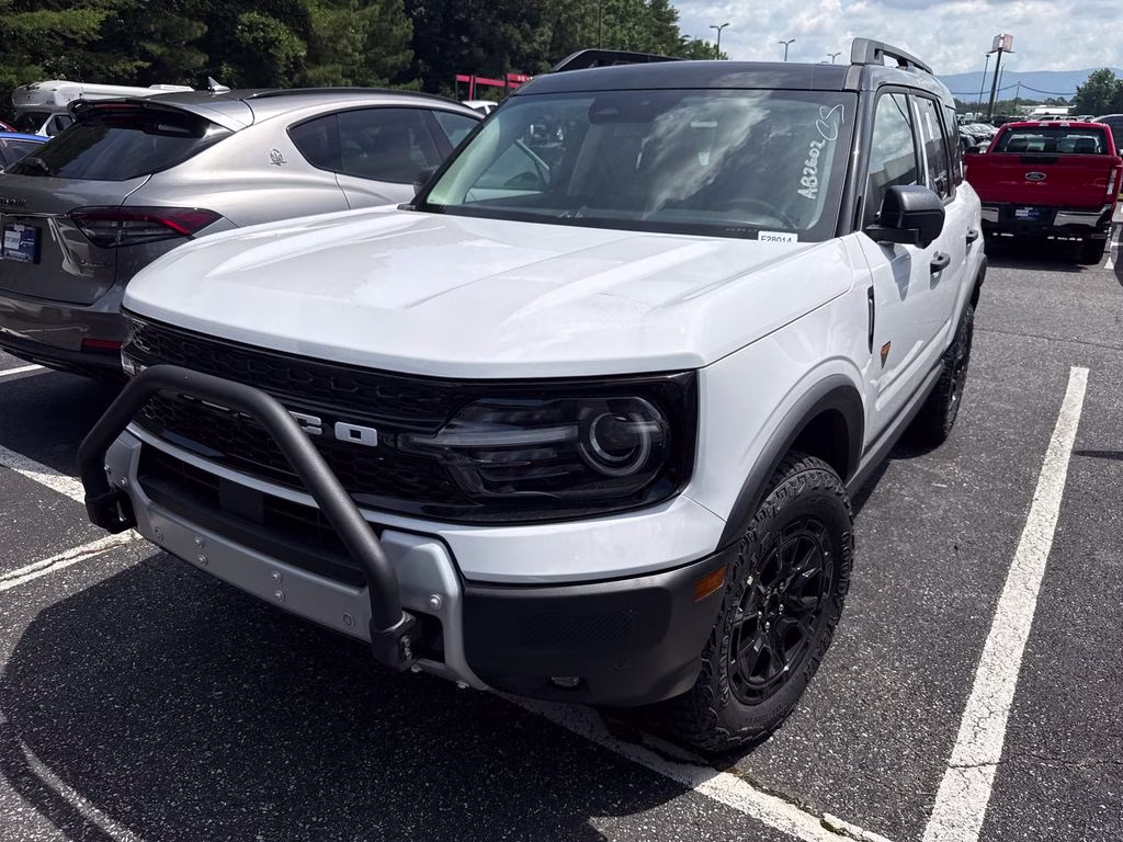 2026 Oxford White Ford Bronco Sport Badlands 4X4 SUV