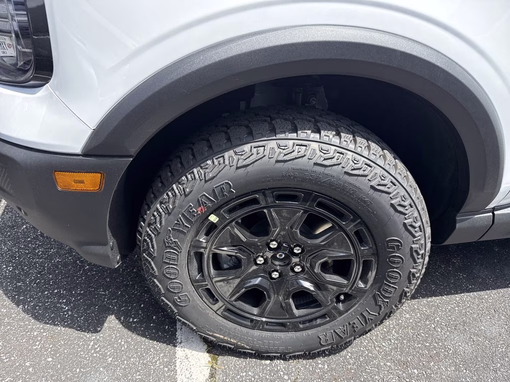 2026 Oxford White Ford Bronco Sport Badlands 4X4 SUV