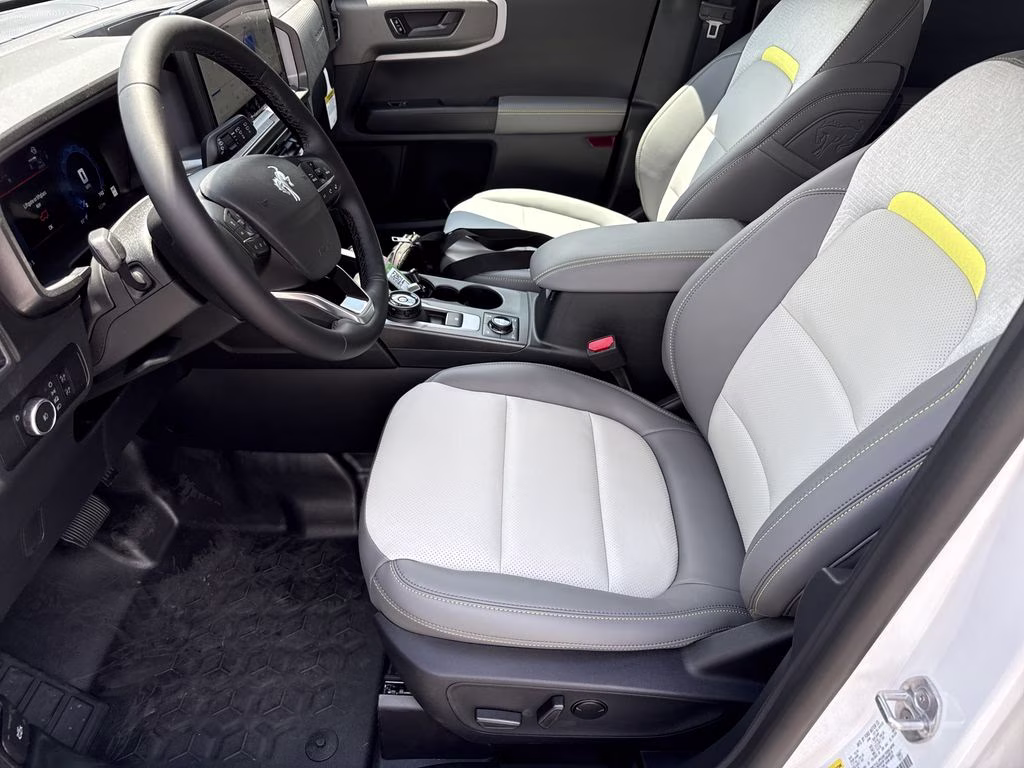 2026 Oxford White Ford Bronco Sport Badlands 4X4 SUV