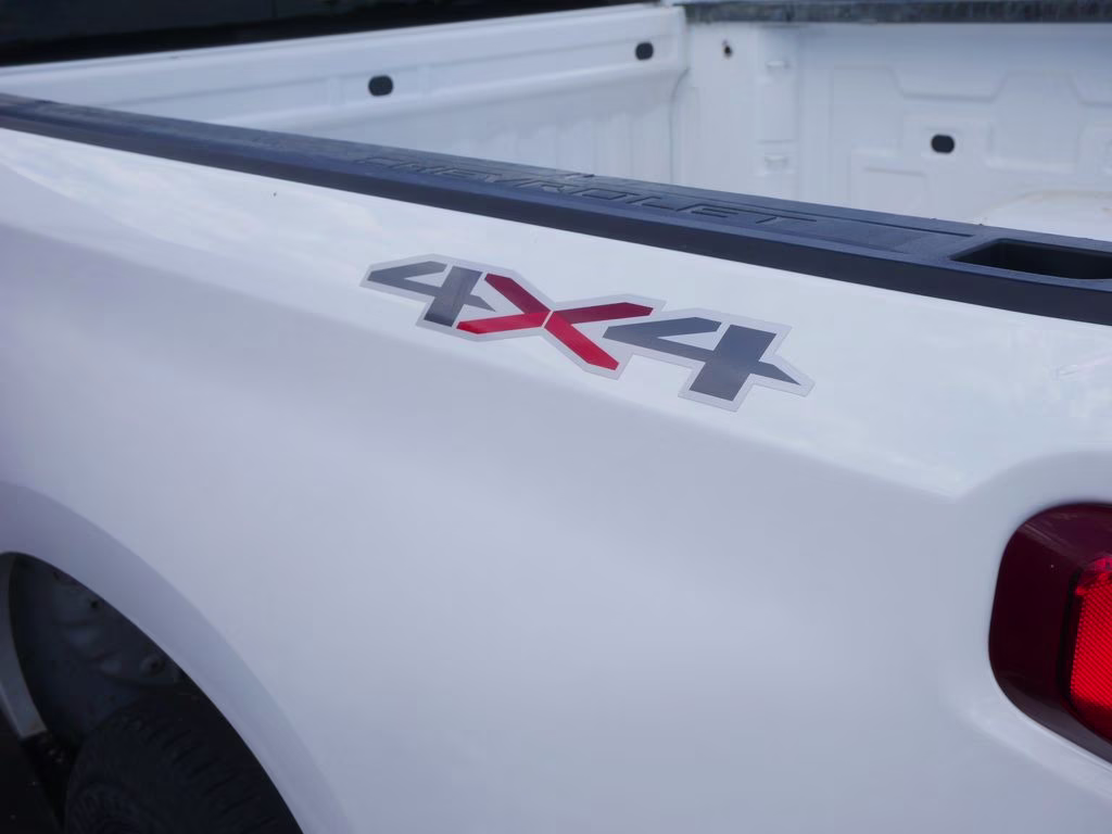 2020 Summit White Chevrolet Silverado 1500 Custom 4X4 Truck