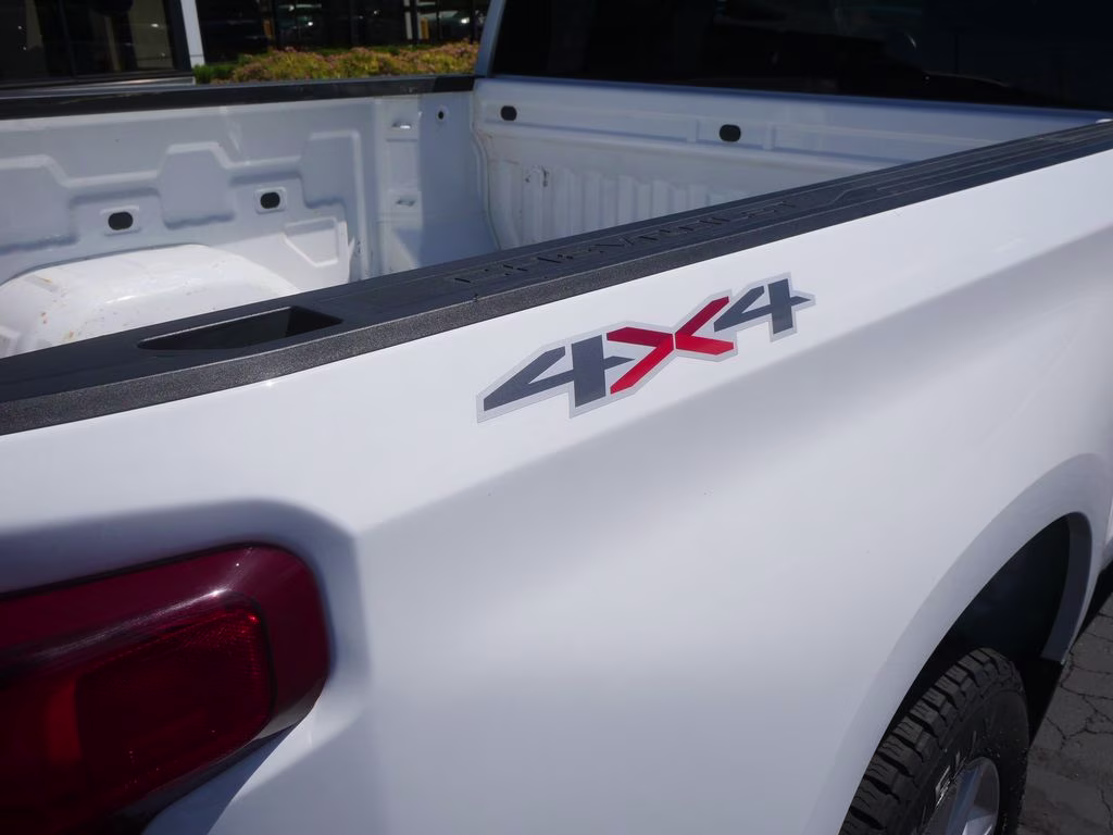 2020 Summit White Chevrolet Silverado 1500 Custom 4X4 Truck