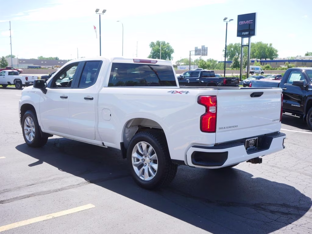 2020 Summit White Chevrolet Silverado 1500 Custom 4X4 Truck