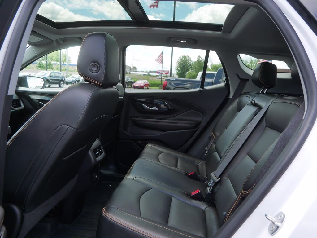 2022 Summit White GMC Terrain AT4 AWD SUV