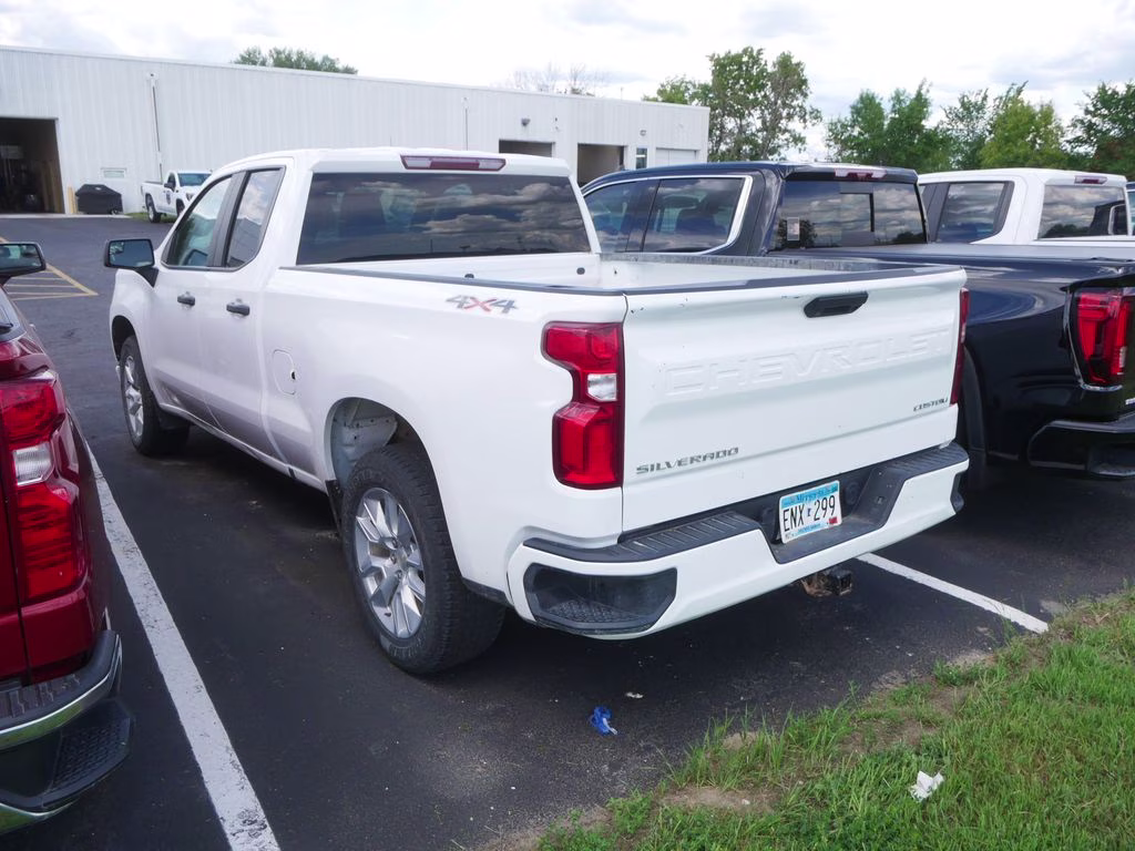 2020 Summit White Chevrolet Silverado 1500 Custom 4X4 Truck