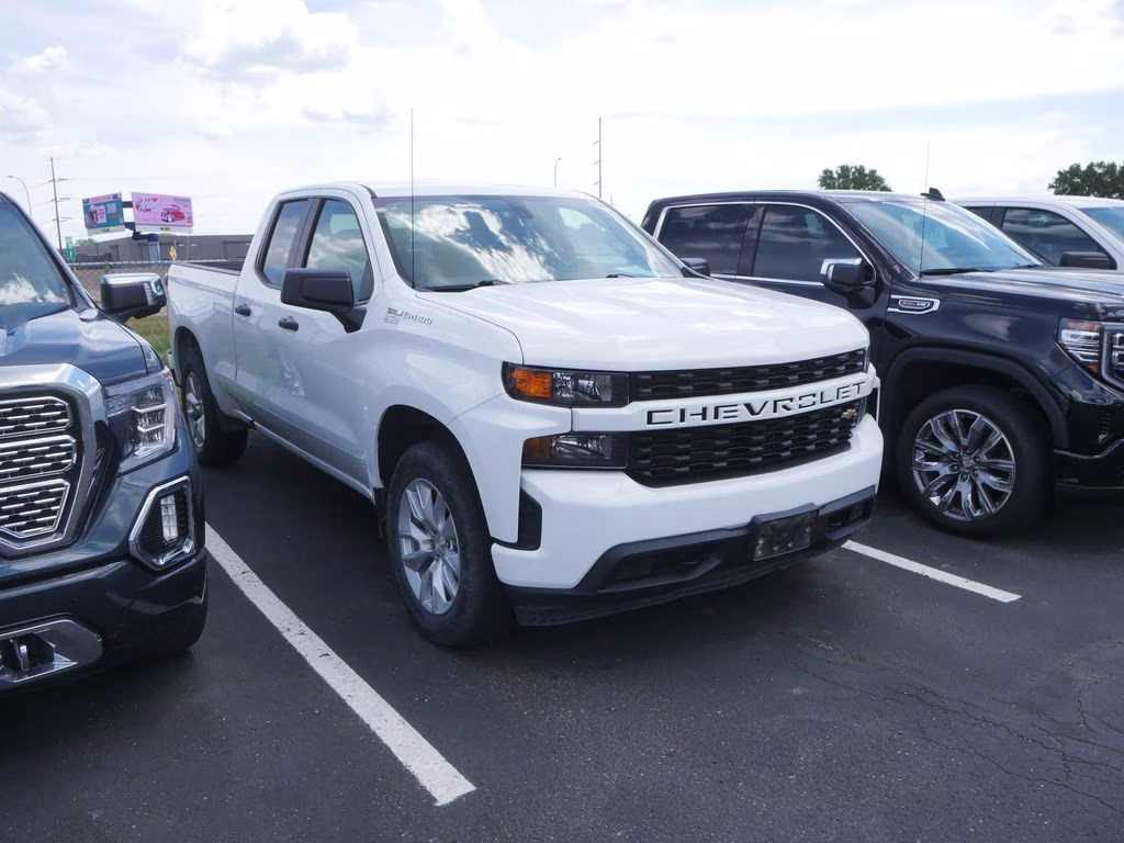 2020 Summit White Chevrolet Silverado 1500 Custom 4X4 Truck