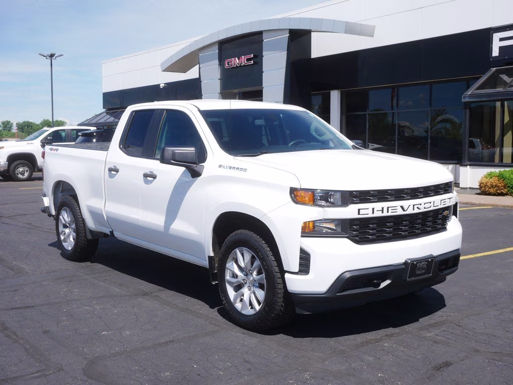 2020 Summit White Chevrolet Silverado 1500 Custom 4X4 Truck