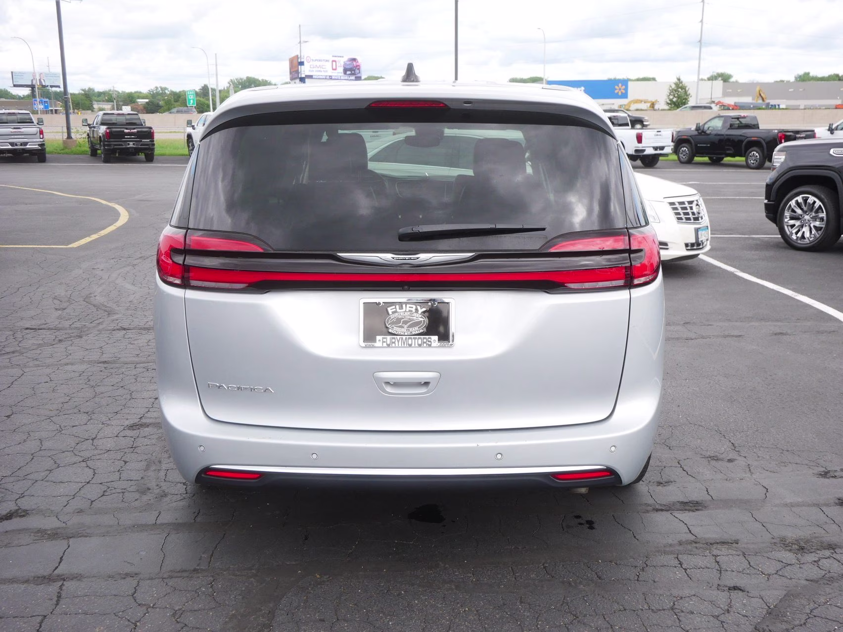 2023 Silver Mist Clearcoat Chrysler Pacifica Touring L FWD Van