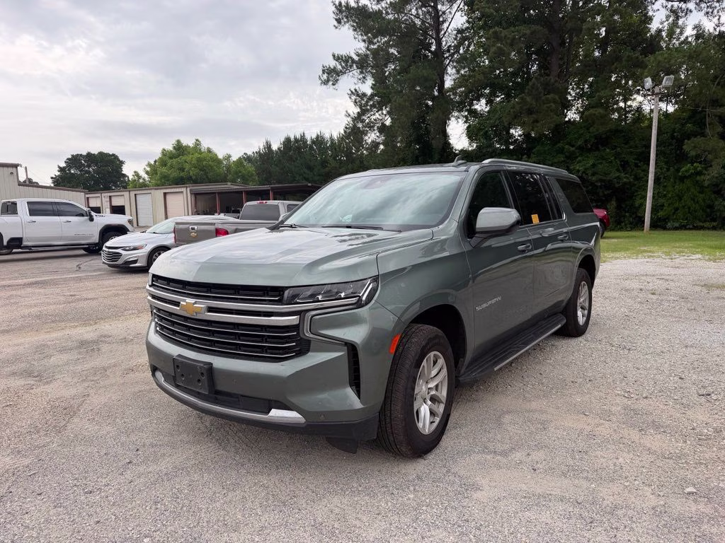 2024 Silver Sage Metallic Chevrolet Suburban LT 4X4 SUV