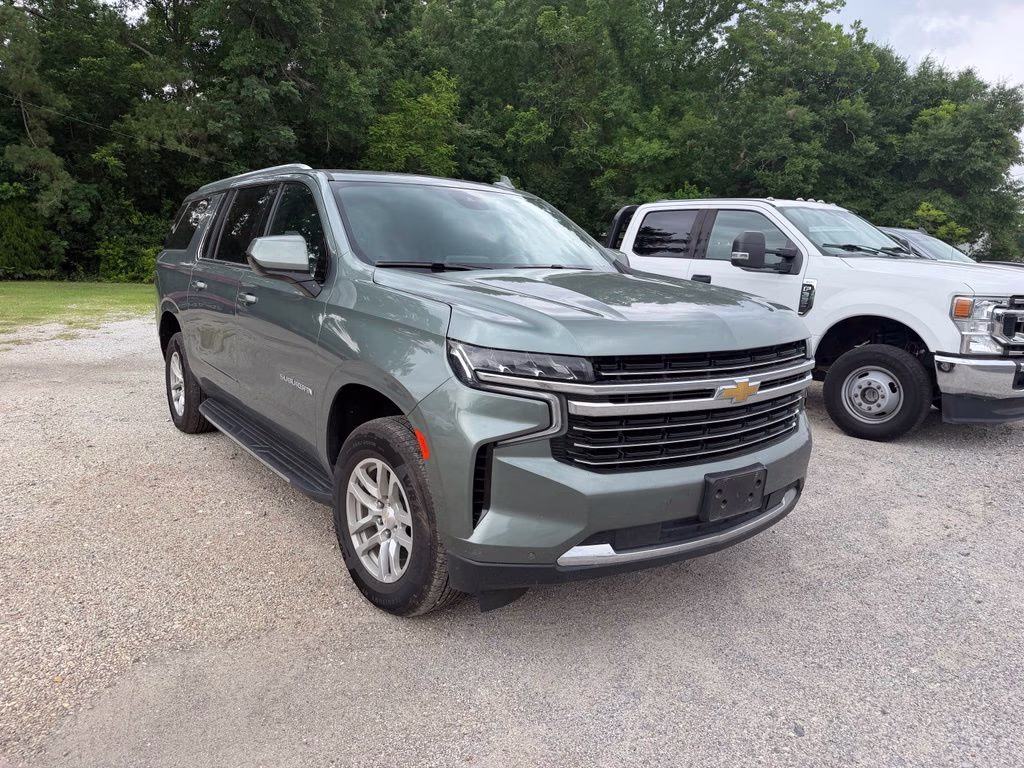 2024 Silver Sage Metallic Chevrolet Suburban LT 4X4 SUV