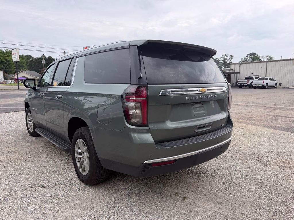 2024 Silver Sage Metallic Chevrolet Suburban LT 4X4 SUV