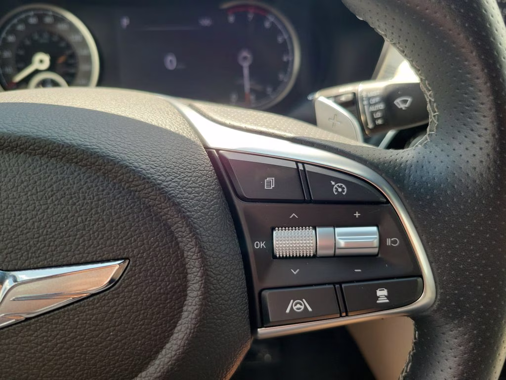 2023 Uyuni White Genesis G70 Sport Prestige 2.0T RWD Sedan