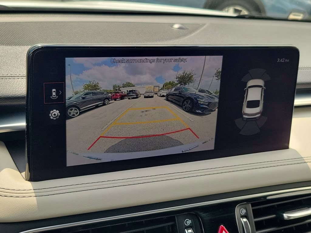 2023 Uyuni White Genesis G70 Sport Prestige 2.0T RWD Sedan