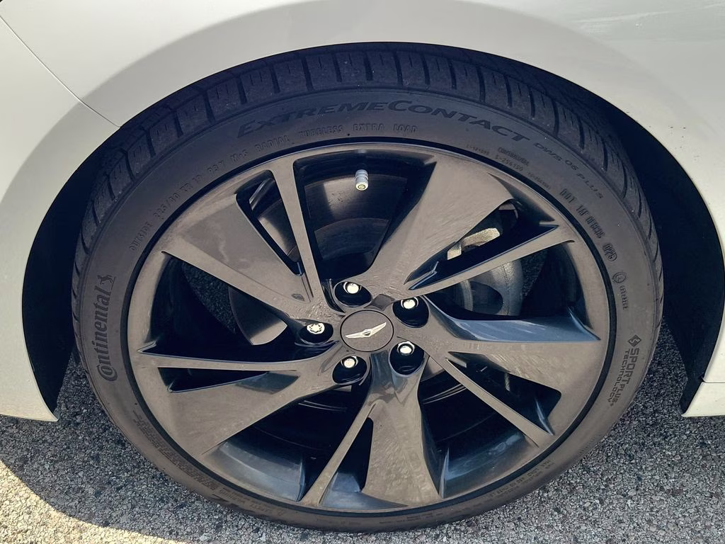 2023 Uyuni White Genesis G70 Sport Prestige 2.0T RWD Sedan