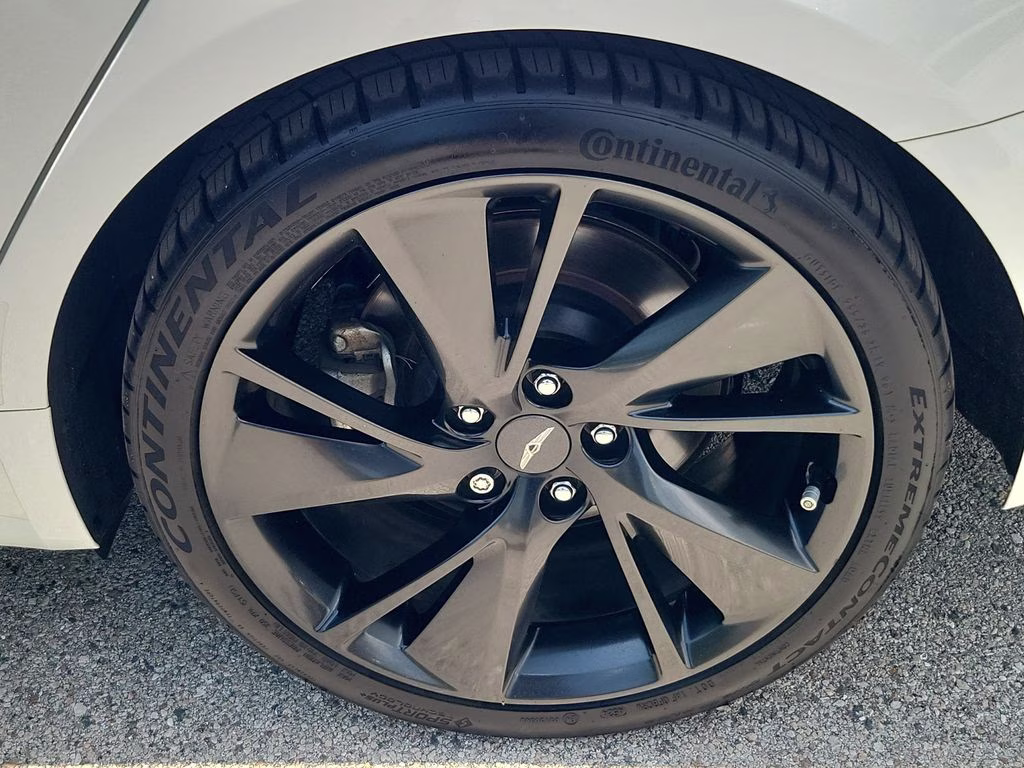 2023 Uyuni White Genesis G70 Sport Prestige 2.0T RWD Sedan