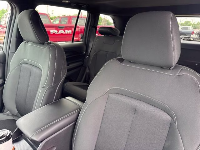2026 Gray Metallic Jeep Grand Cherokee Laredo X RWD SUV