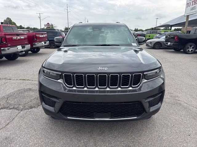 2026 Gray Metallic Jeep Grand Cherokee Laredo X RWD SUV
