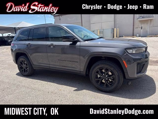 2026 Baltic Gray Metallic Clearcoat Jeep Grand Cherokee Laredo Altitude RWD SUV