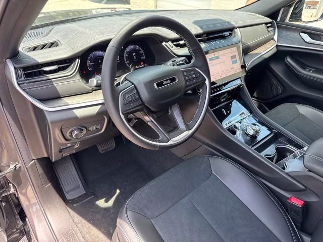 2026 Baltic Gray Metallic Clearcoat Jeep Grand Cherokee Laredo Altitude RWD SUV