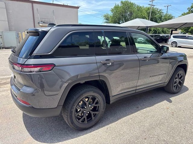 2026 Baltic Gray Metallic Clearcoat Jeep Grand Cherokee Laredo Altitude RWD SUV